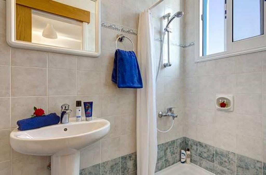 Philippos Paphos Villas - Villa 3 エクステリア 写真