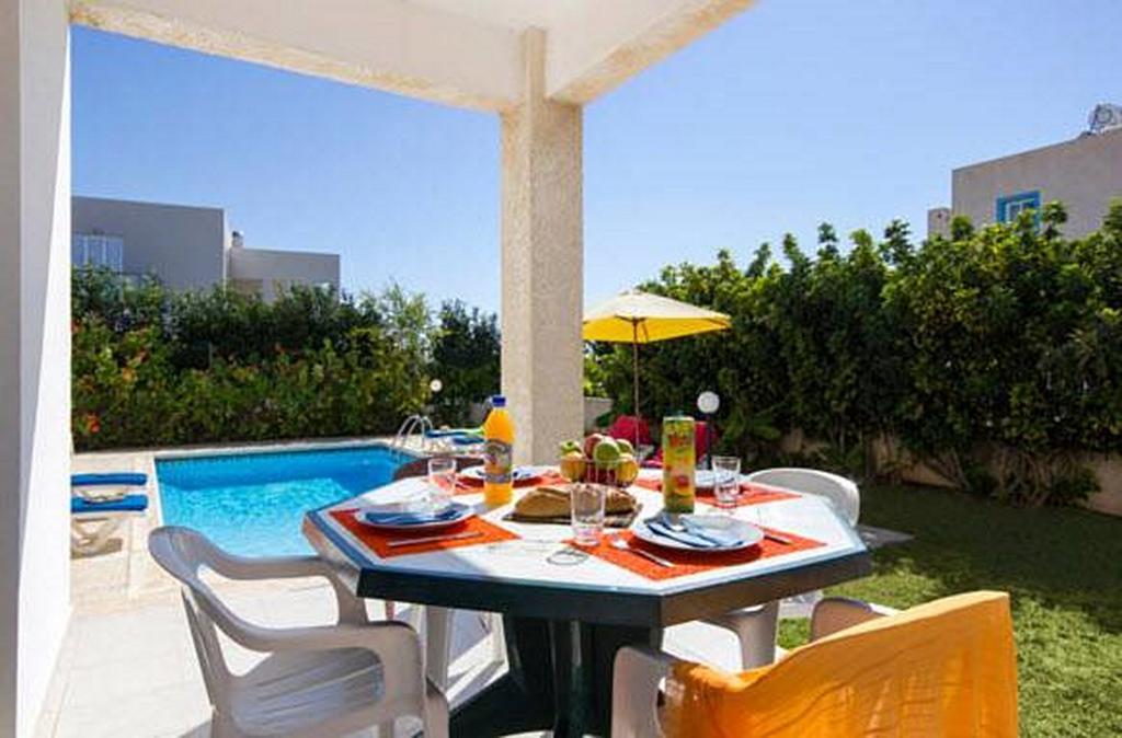 Philippos Paphos Villas - Villa 3 エクステリア 写真