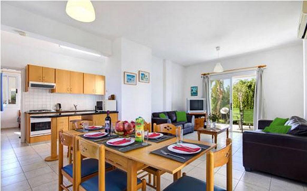 Philippos Paphos Villas - Villa 3 エクステリア 写真