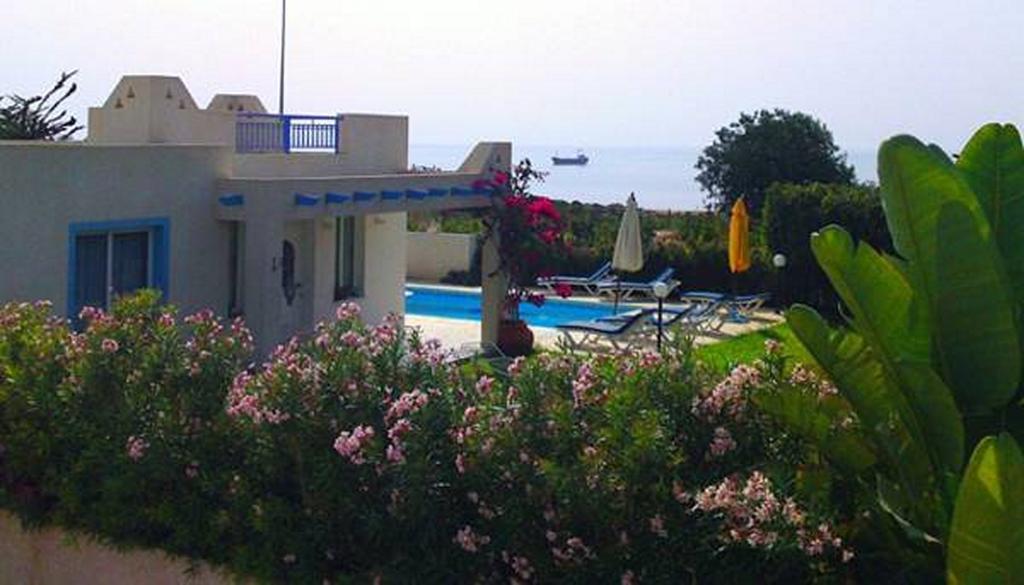 Philippos Paphos Villas - Villa 3 エクステリア 写真