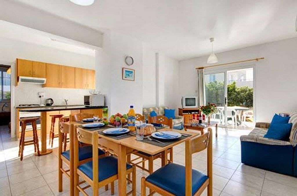 Philippos Paphos Villas - Villa 3 エクステリア 写真